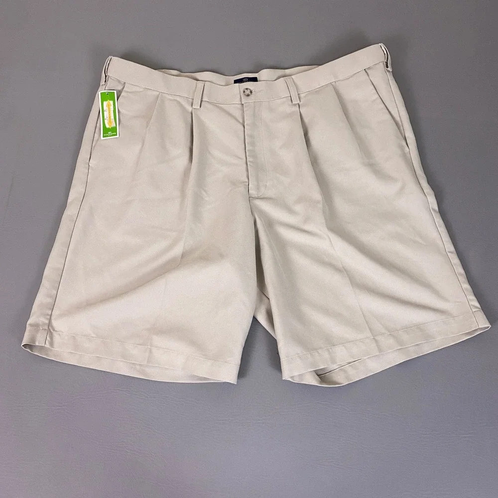 Dockers Golf Shorts Men's 42 Khaki Pleated Front Modern Comfort Beige New *Wear*